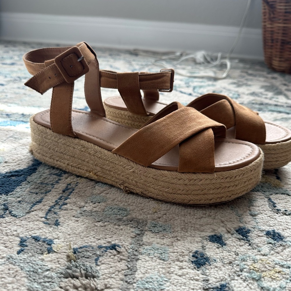 Urban Outfitters Brown Espadrille Sandals - Picture 3 of 3